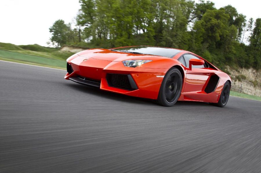  Lamborghini Aventador LP700-4 2011 года  (фото 7 из 204)
